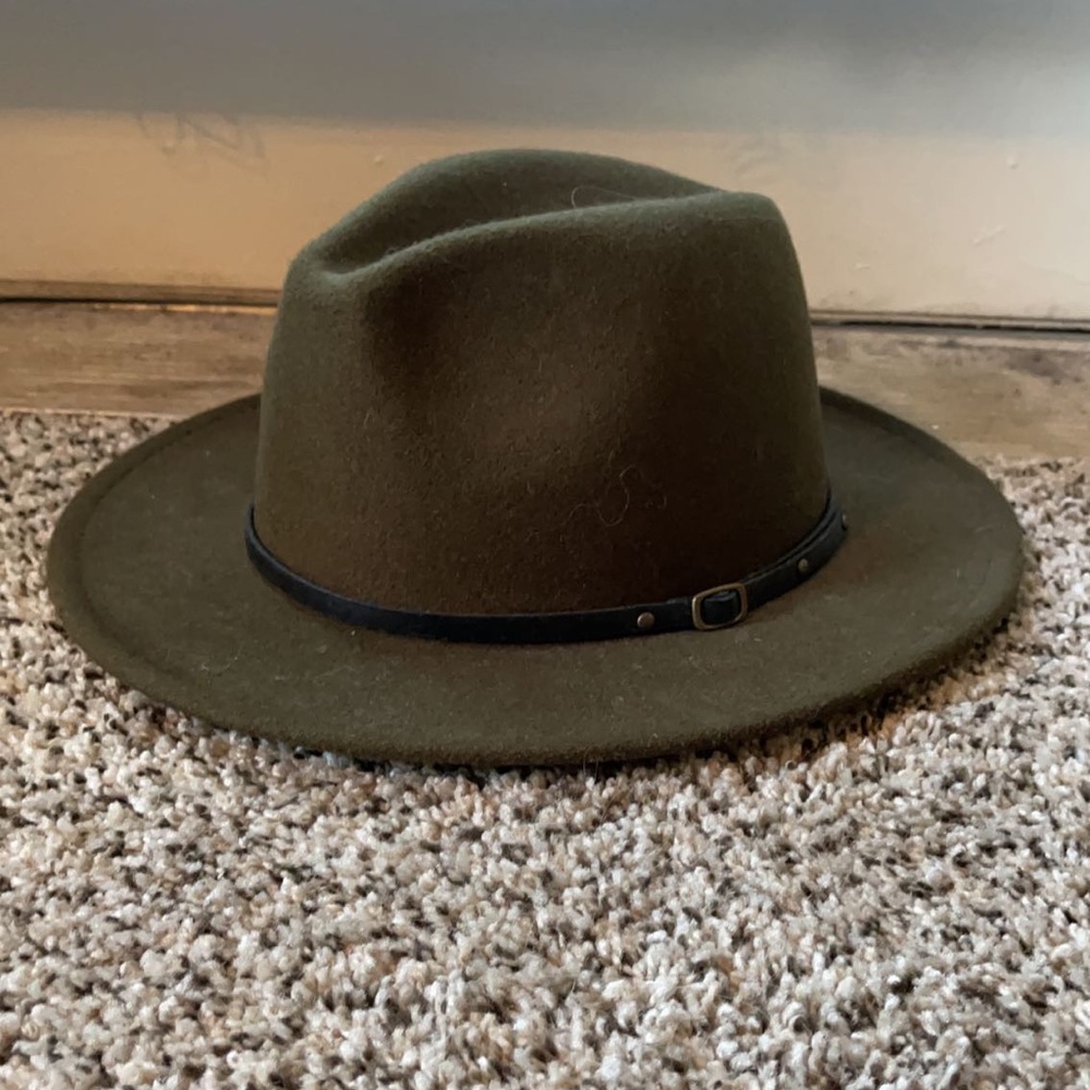 Hunter green hat